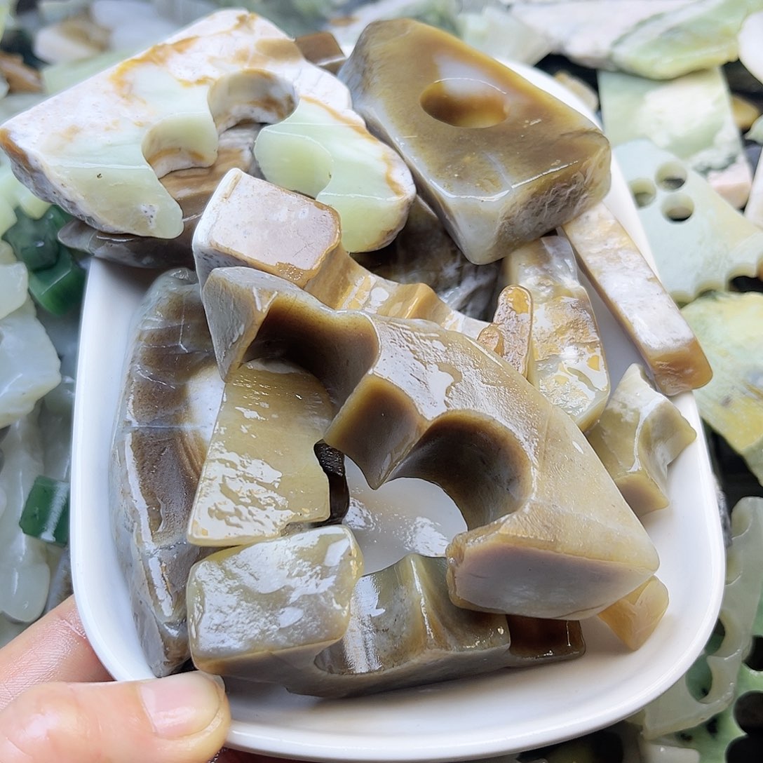 未镶嵌和田玉（糖玉）笔搁