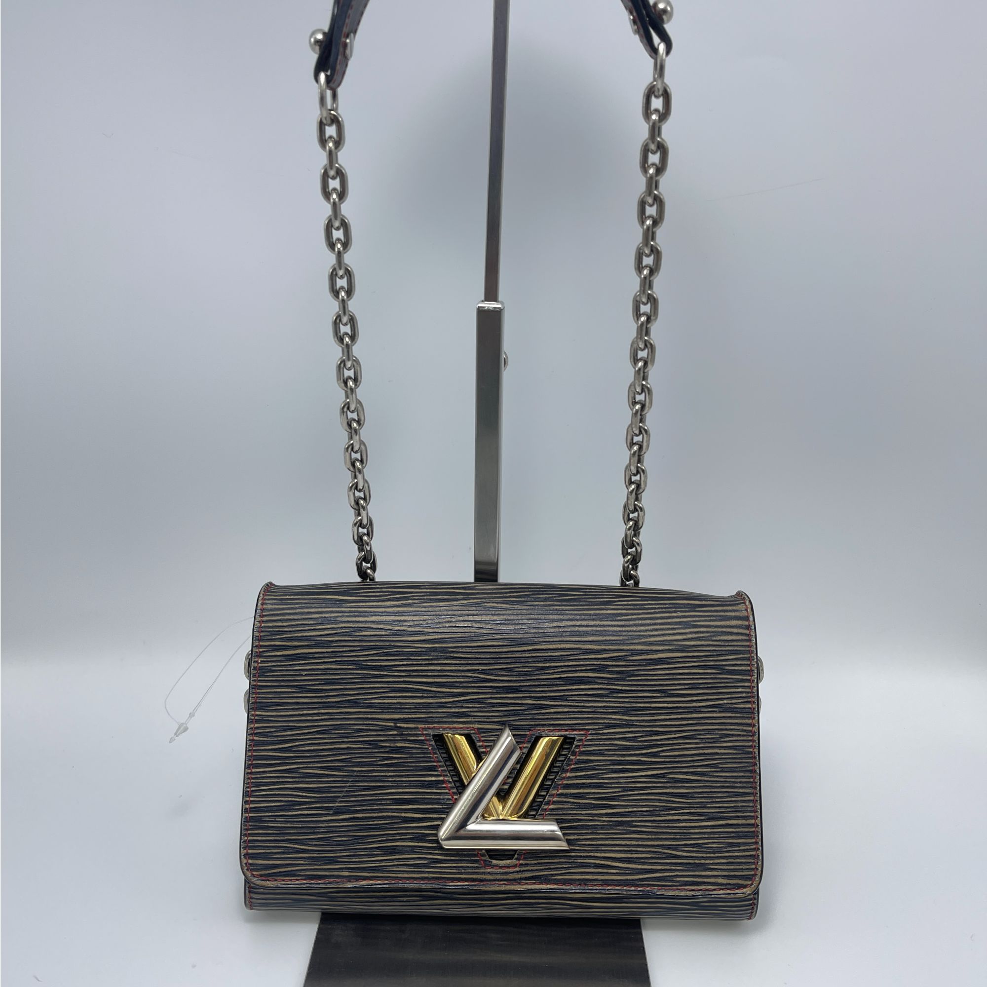 95新 LouisVuitton/路易威登 twist系列/水波纹woc链条包