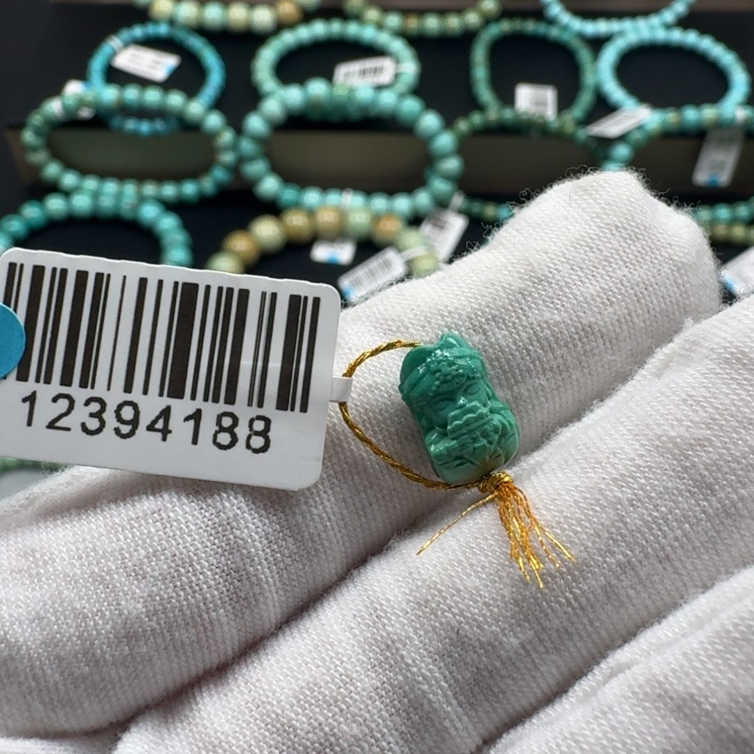 别***云绿松石未镶嵌挂件