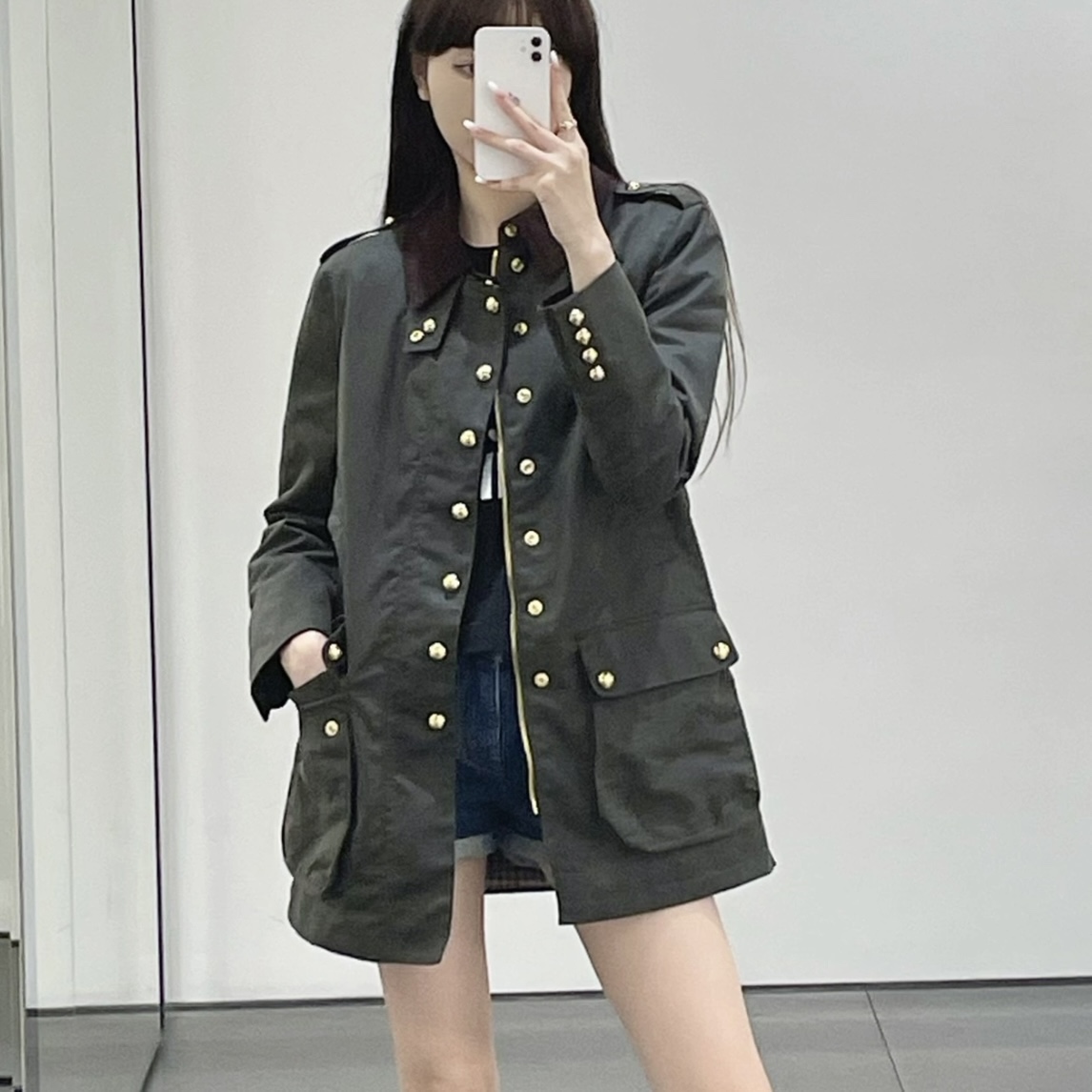 全新未使用 Celine/思琳 积分-288汤/639097/军绿灯芯绒领外套