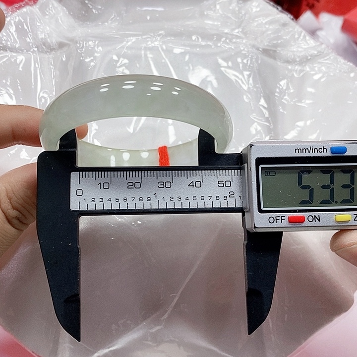 翡翠手镯未镶嵌215