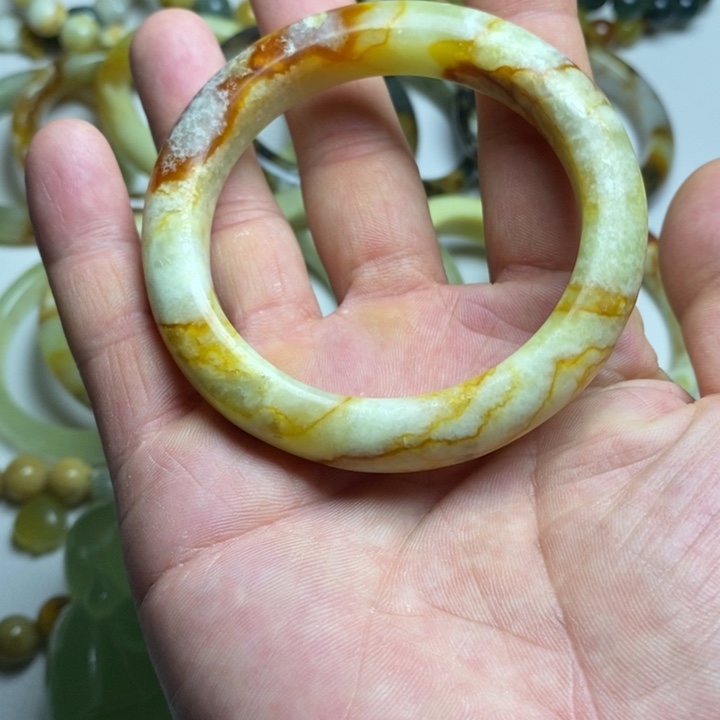 未镶嵌蛇纹石玉手镯