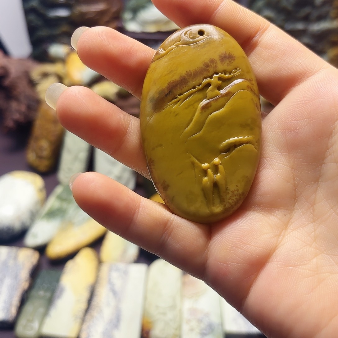 *****岫岩河磨玉（透闪石质玉）未镶嵌挂件