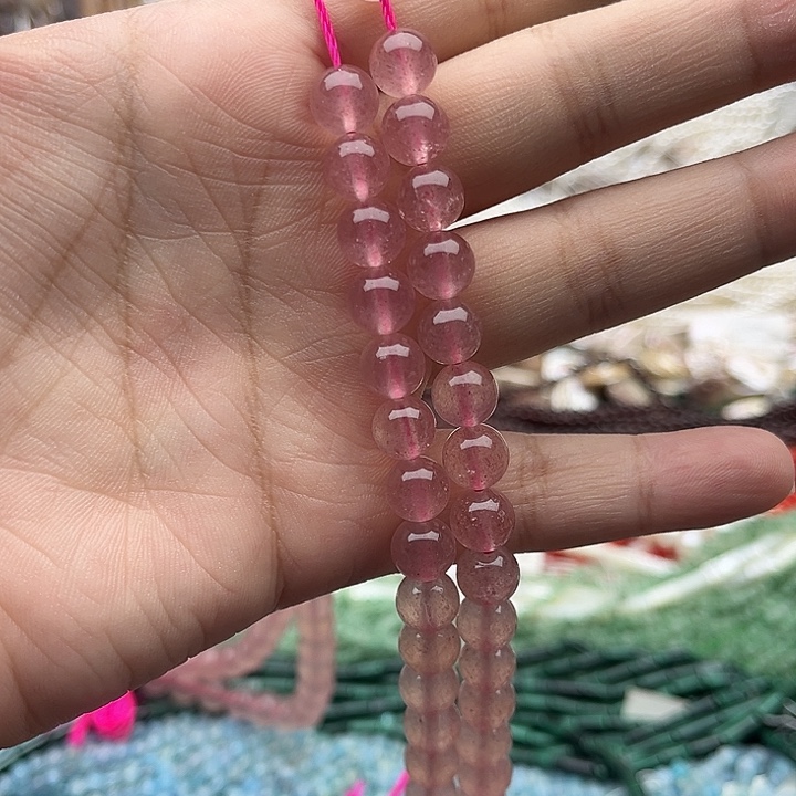 未镶嵌玛瑙/玉髓珠宝半成品一条8mm左右星光草莓晶