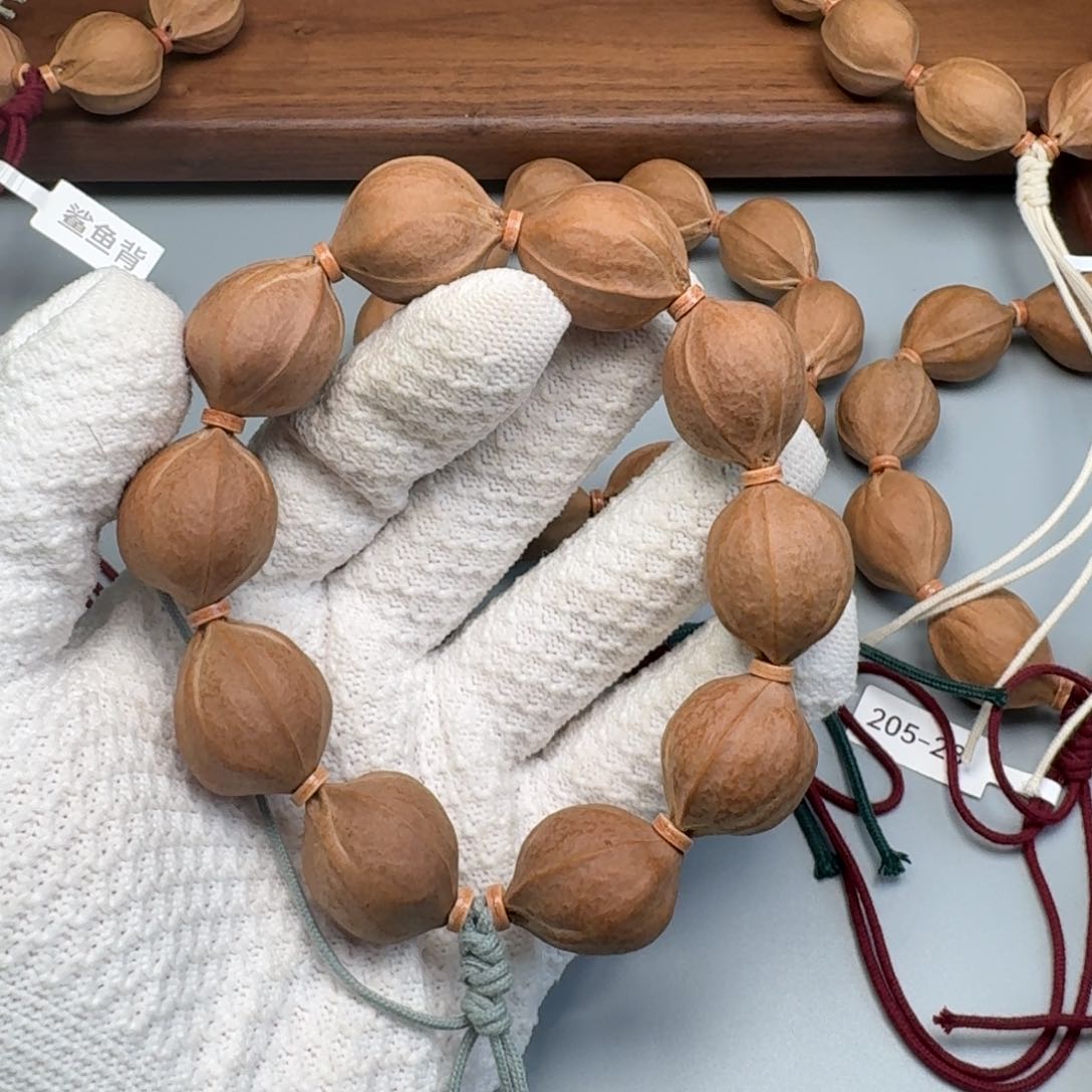 橄榄核手串/手链到****^22/26鲨鱼背