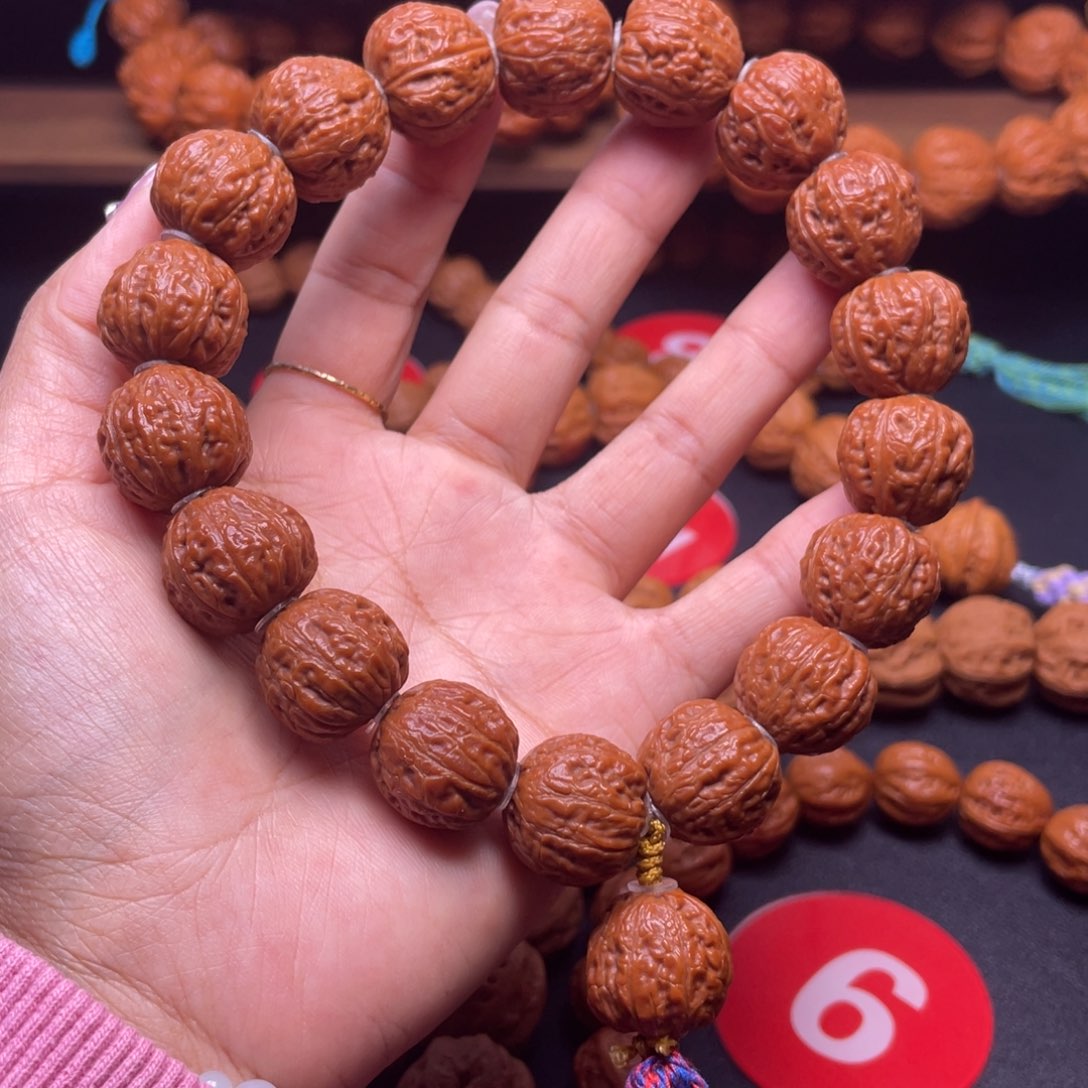 随****8野生小核桃，18加尺粗筋