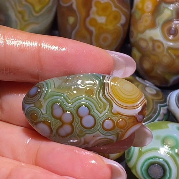 馨***姐玛瑙/玉髓未镶嵌珠宝奇石