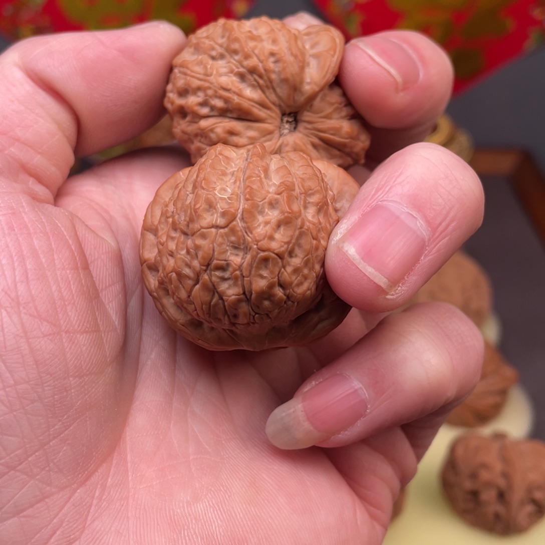 核桃把件以***海37全品血麒麟