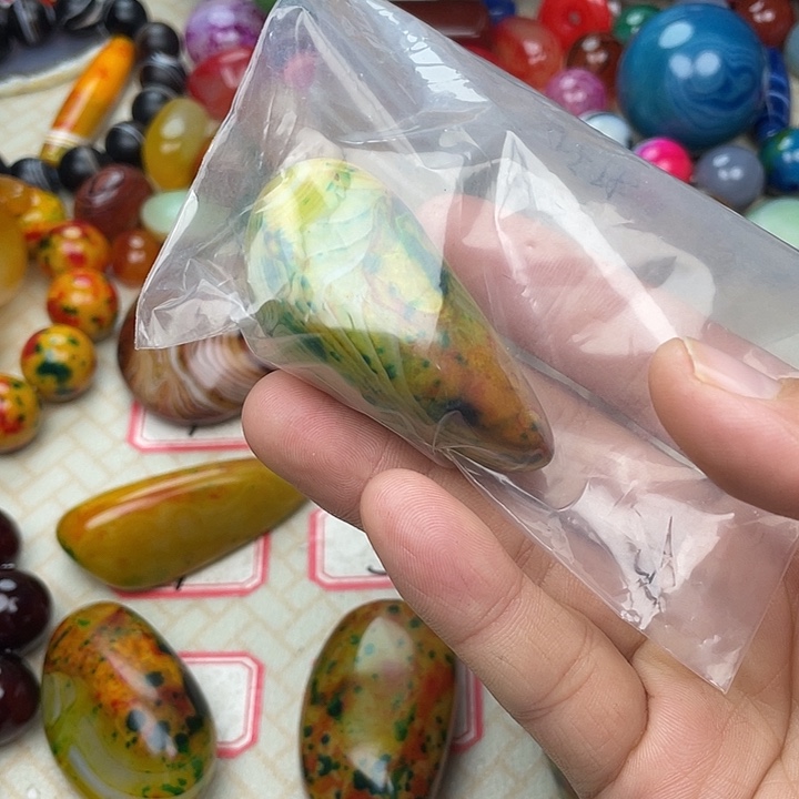 天***祥玛瑙/玉髓未镶嵌颈饰