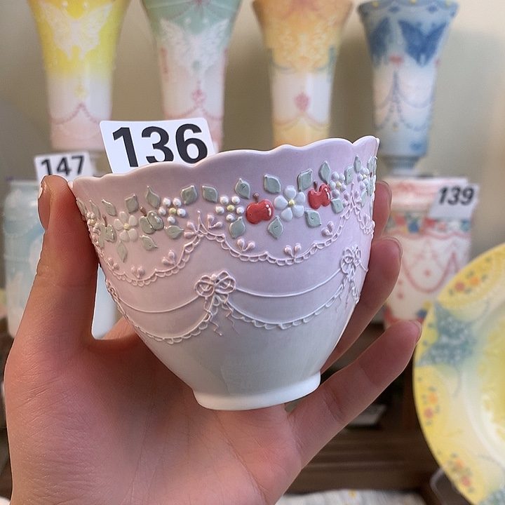 立体釉花卉花口杯