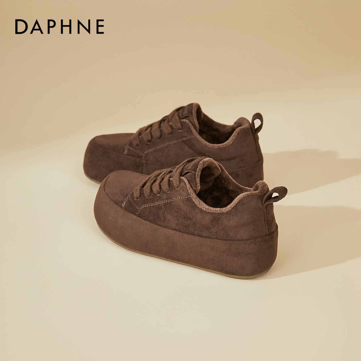 达芙妮毛绒厚底增高勃肯鞋女2025新款秋冬全包乐福鞋加绒保暖棉鞋