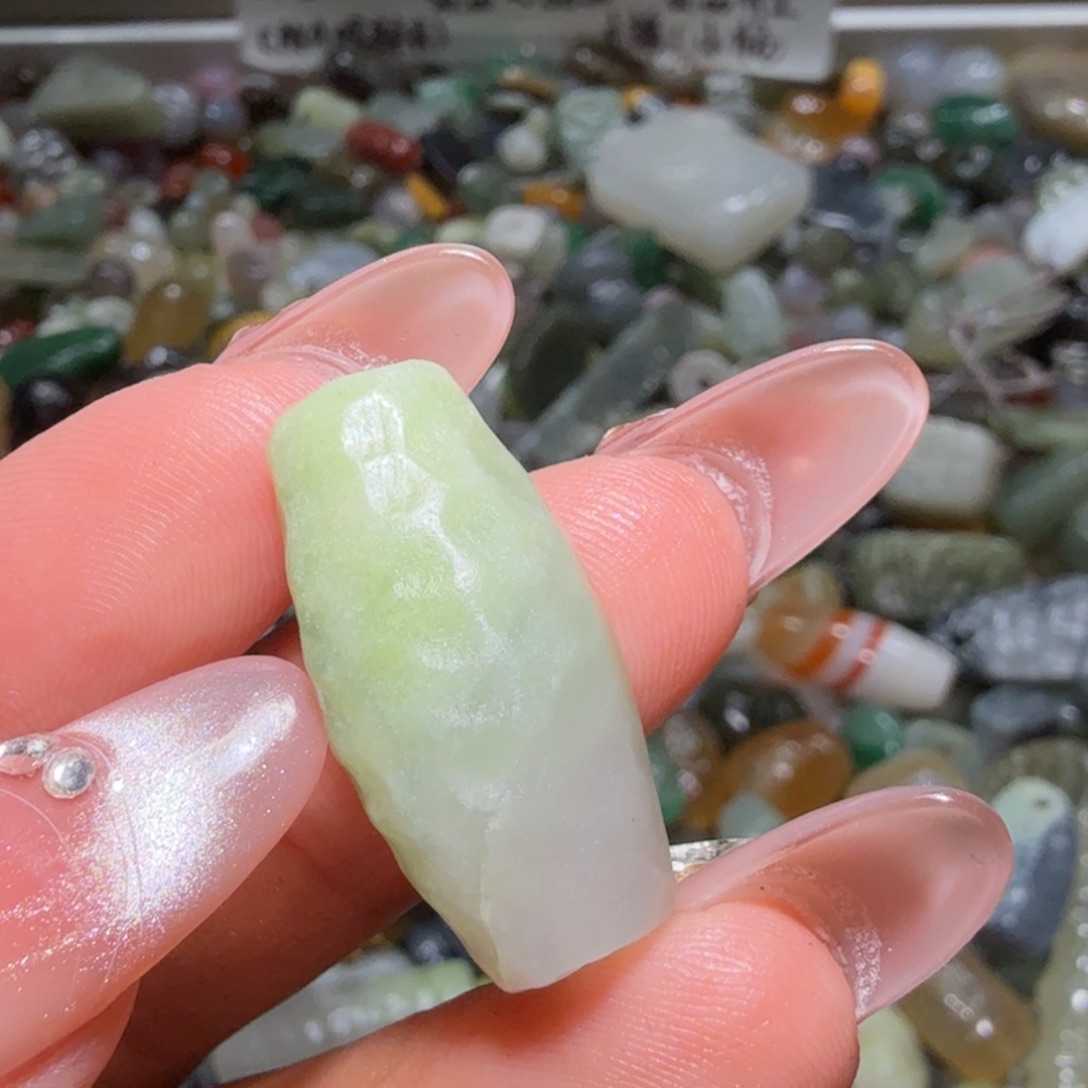 和田玉未镶嵌珠宝半成品