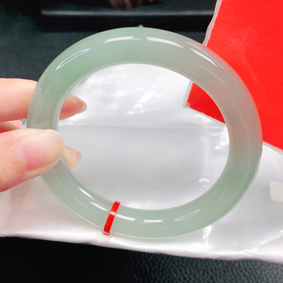 翡翠未镶嵌手镯59圈