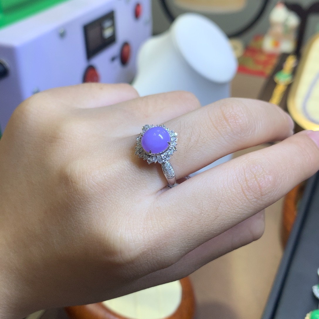 翡翠18K金镶嵌颈饰翡翠