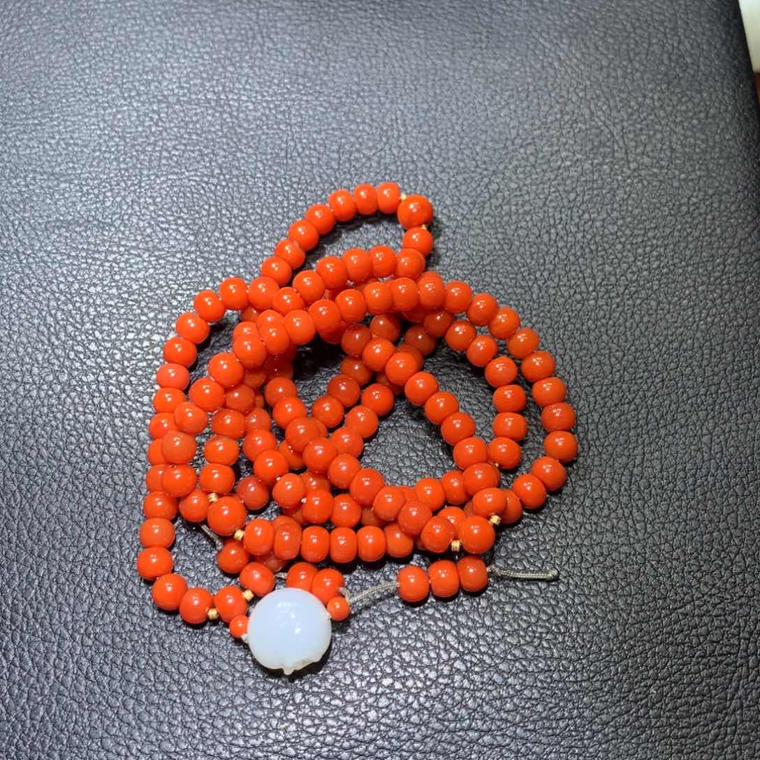 南红玛瑙颈饰未镶嵌八*雪