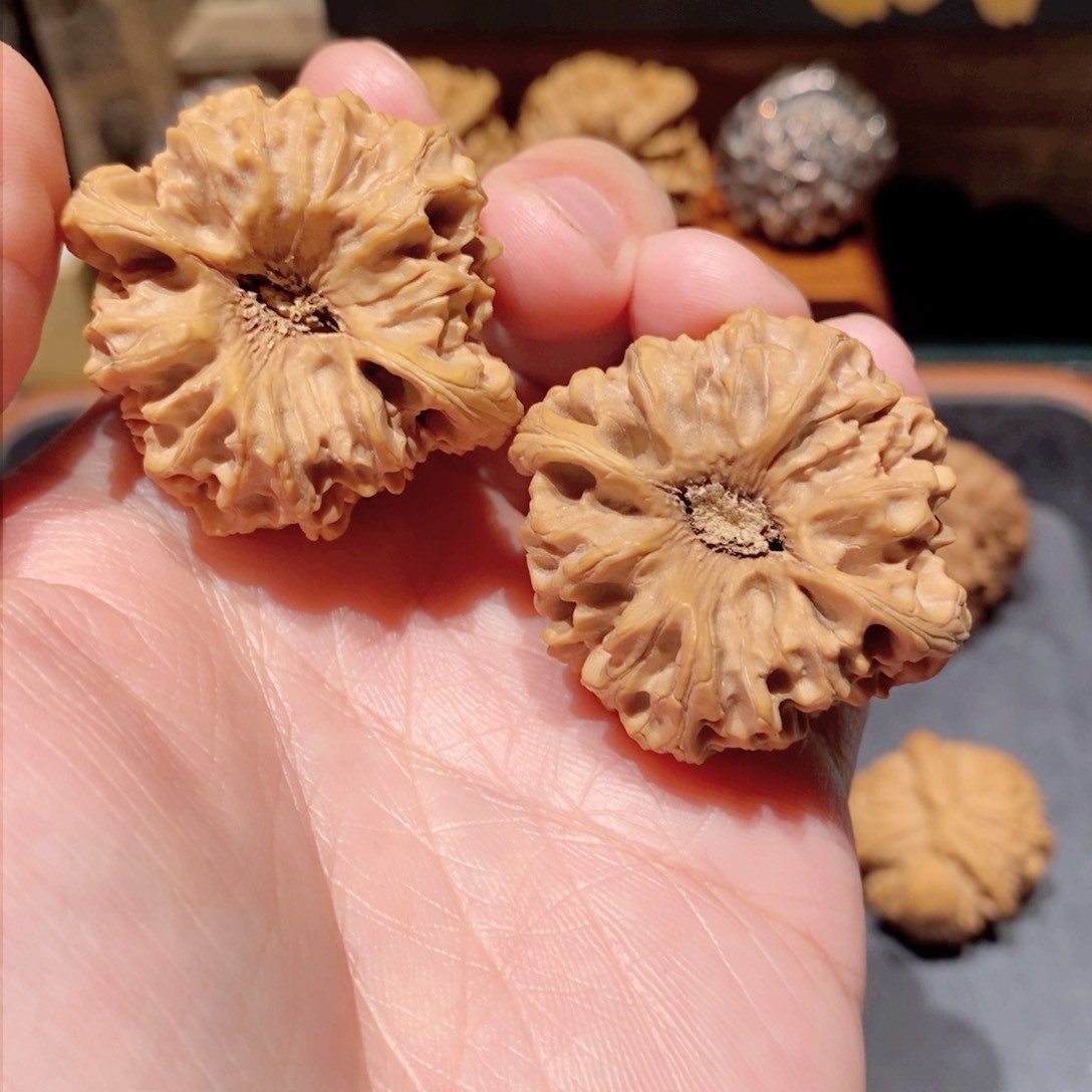 文玩核桃吊坠小*怂龙门涧