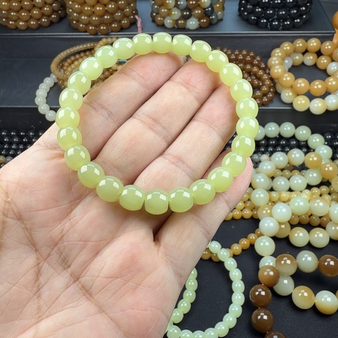 听***风和田玉未镶嵌手链