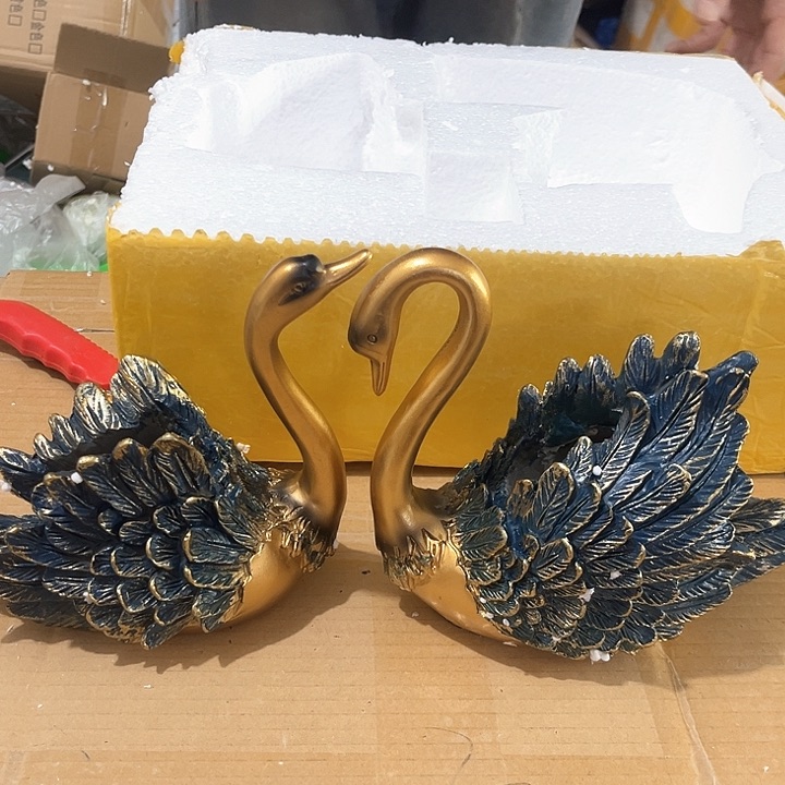 红陶童*树脂材质花花瓶瓶罐罐等等17