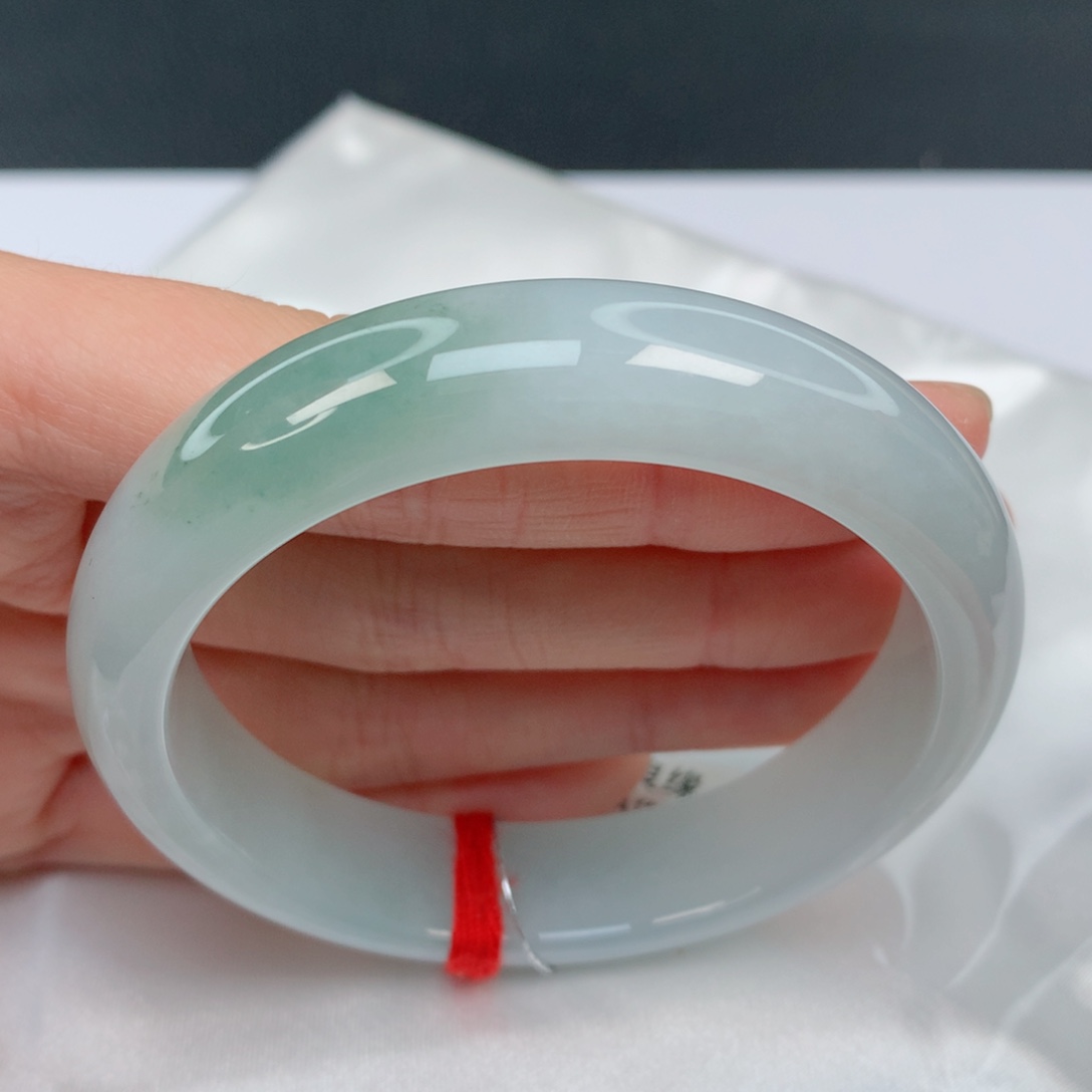 翡翠手镯未镶嵌54.7正圈