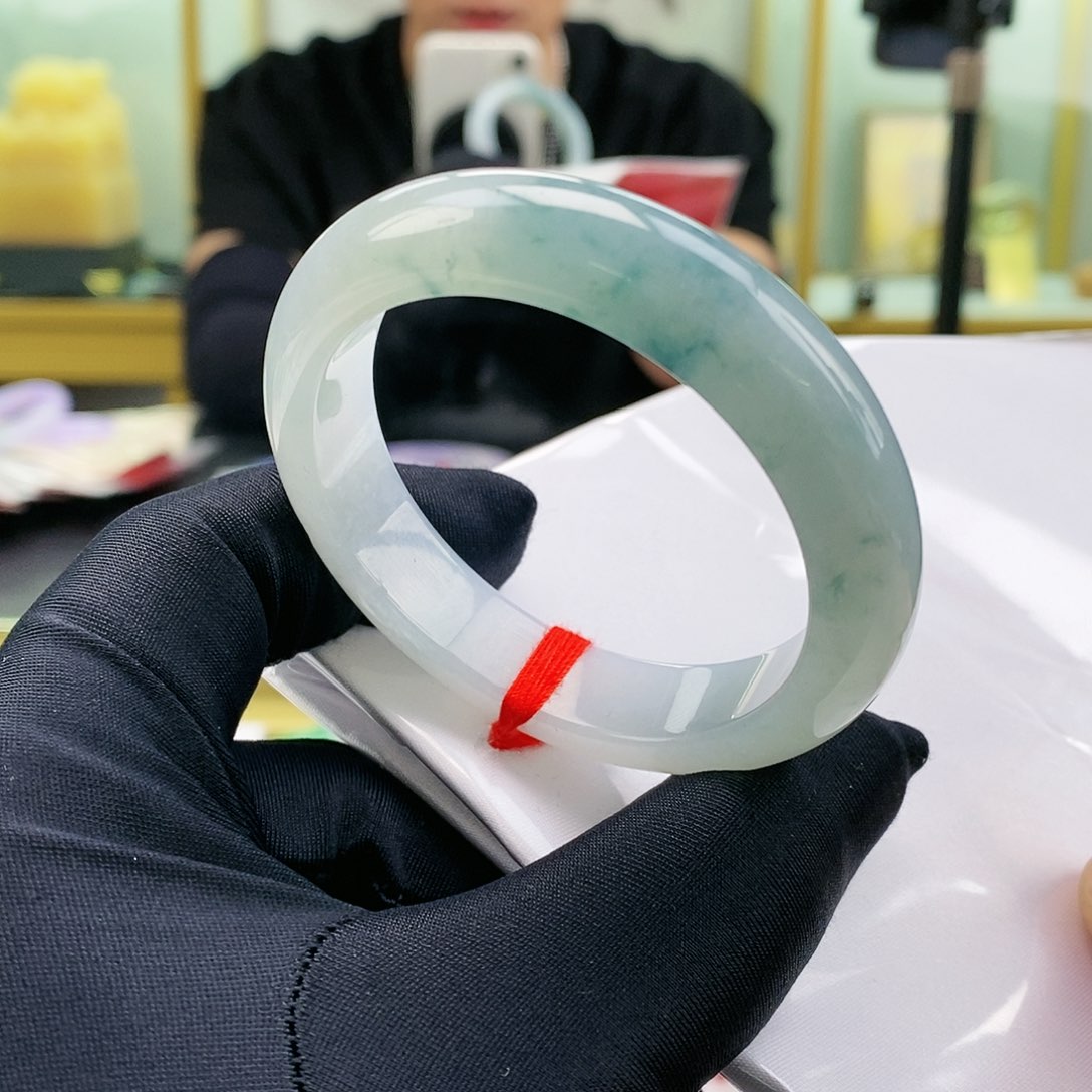 【闪购商品】未镶嵌手镯翡翠