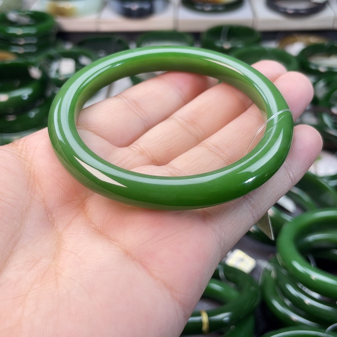 和田玉（碧玉）手镯未镶嵌