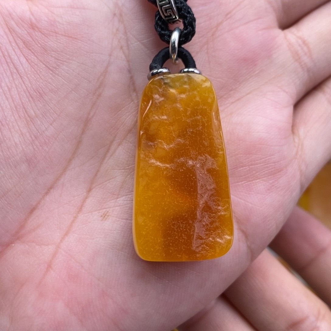 琥珀吊坠(赠链)未镶嵌