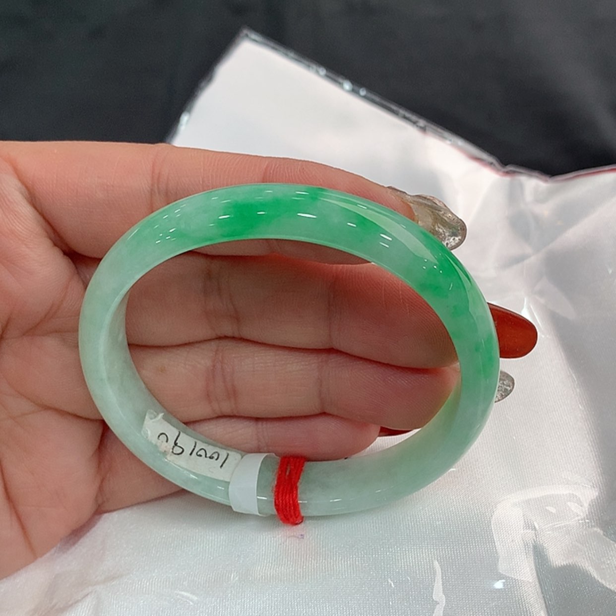 【闪购商品】翡翠手镯未镶嵌新***琴贵56