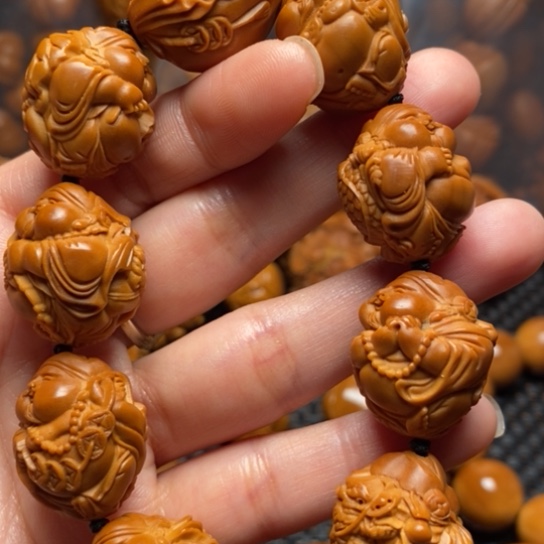 橄榄核吊坠瑞兽财神