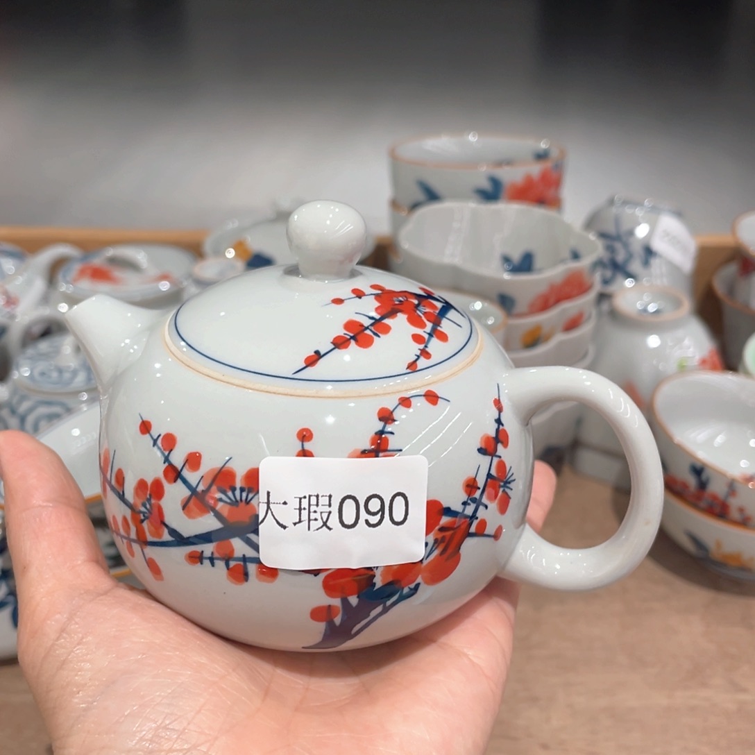 釉下手绘茶具微瑕