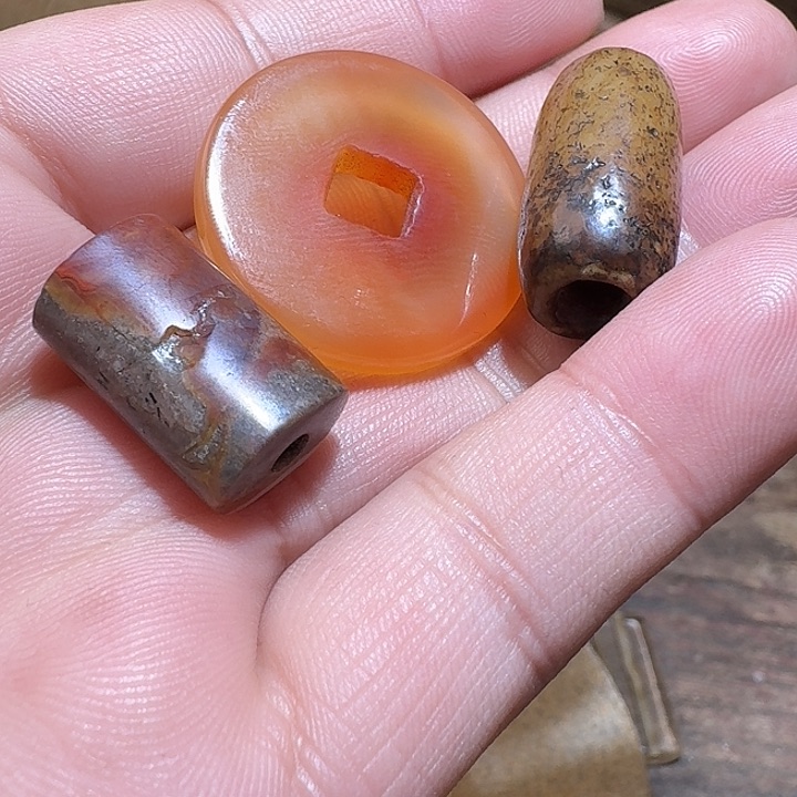 和田玉（糖玉）颈饰未镶嵌