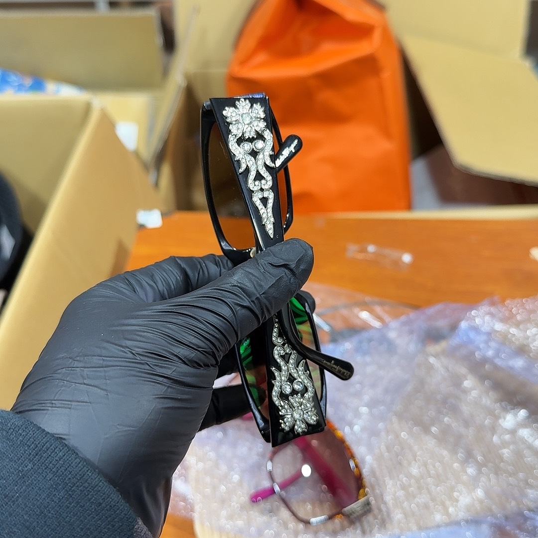 石英石纯铜哈哈哈哈斤斤计较