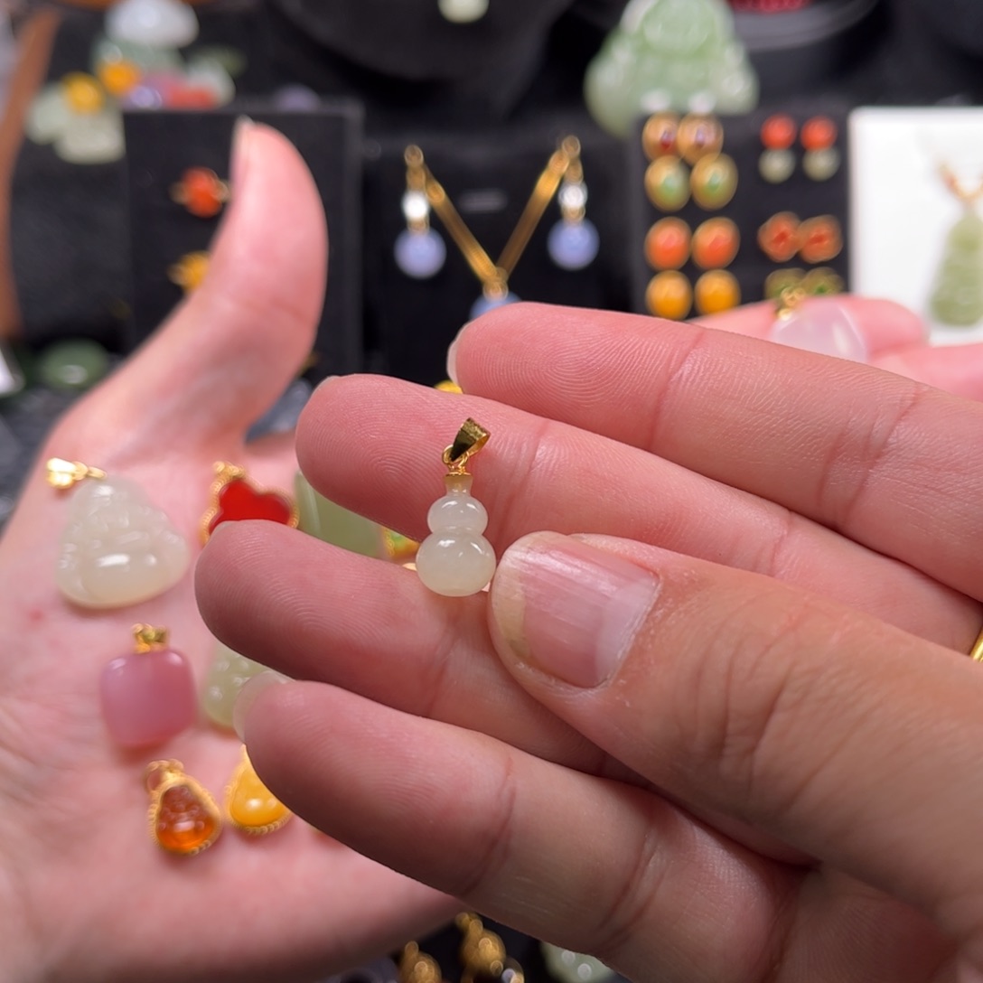 颈饰银S925镶嵌和田玉