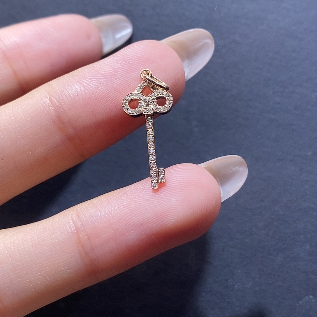 颈饰钻石18K金镶嵌皇冠吊坠小号k玫