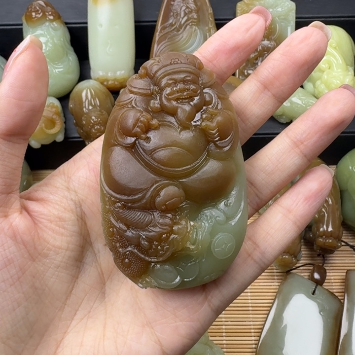 (***怀未镶嵌和田玉把件