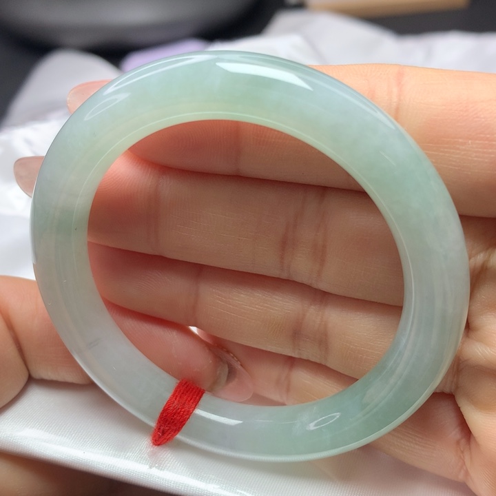 翡翠手镯（圆镯）未镶嵌51515252