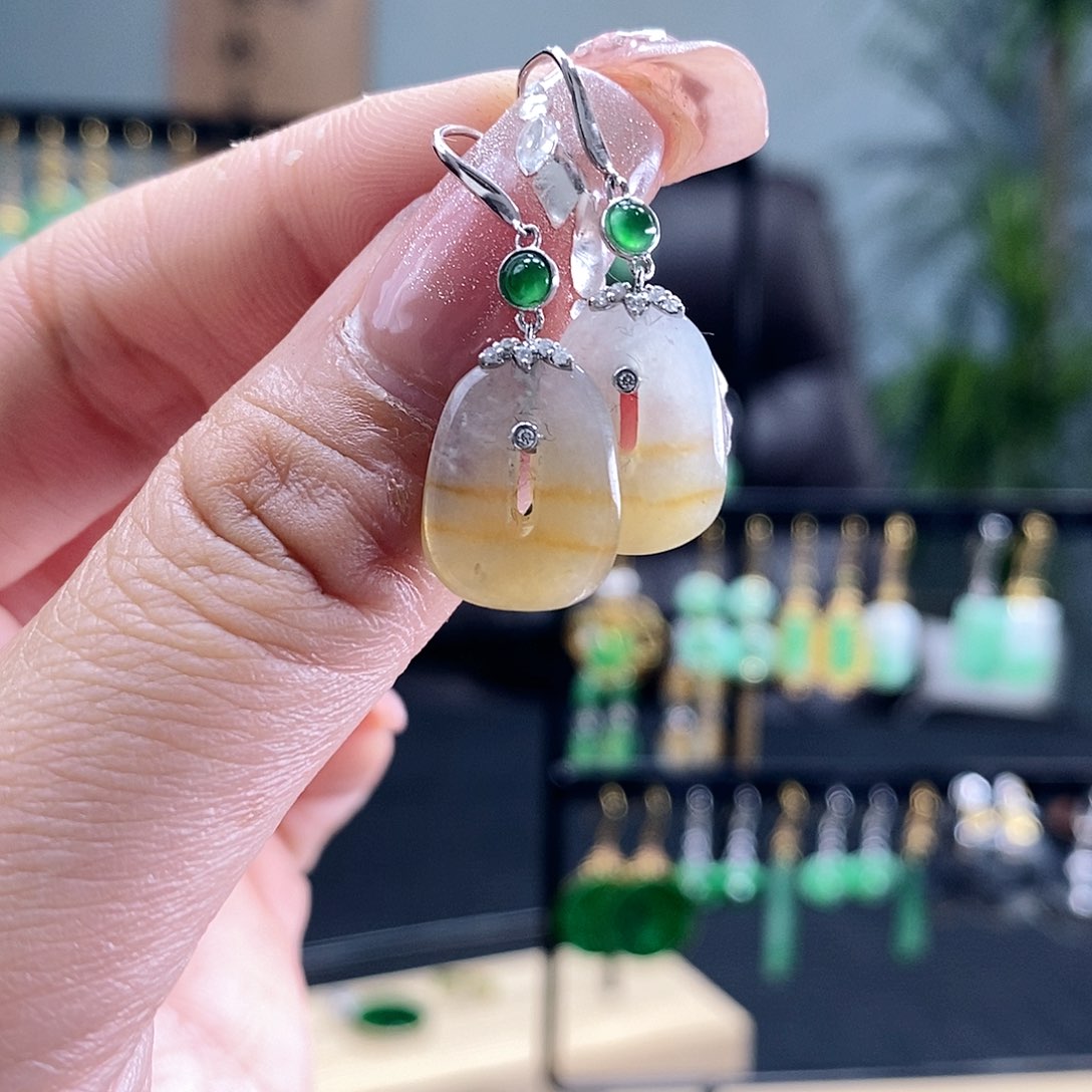 翡翠耳饰18K金镶嵌翡翠