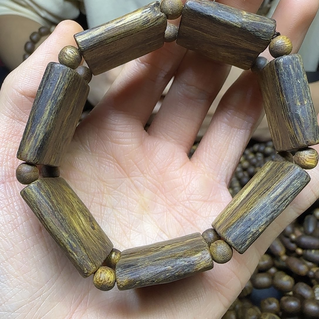 沉香碎屑沉香+沉水浮手牌单圈26克加