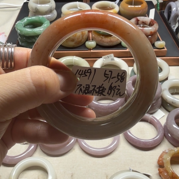 石英质玉未镶嵌手镯