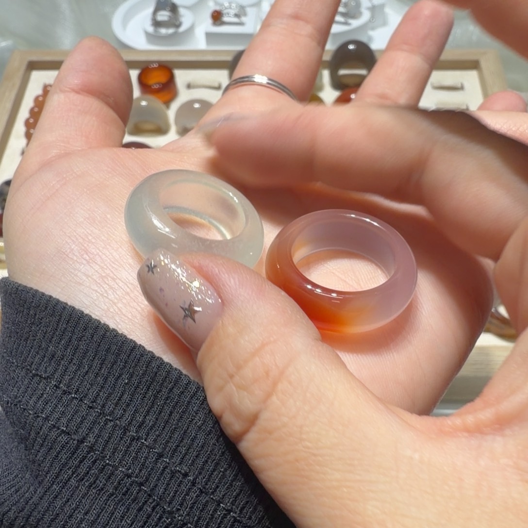 巨***团玛瑙/玉髓未镶嵌戒指