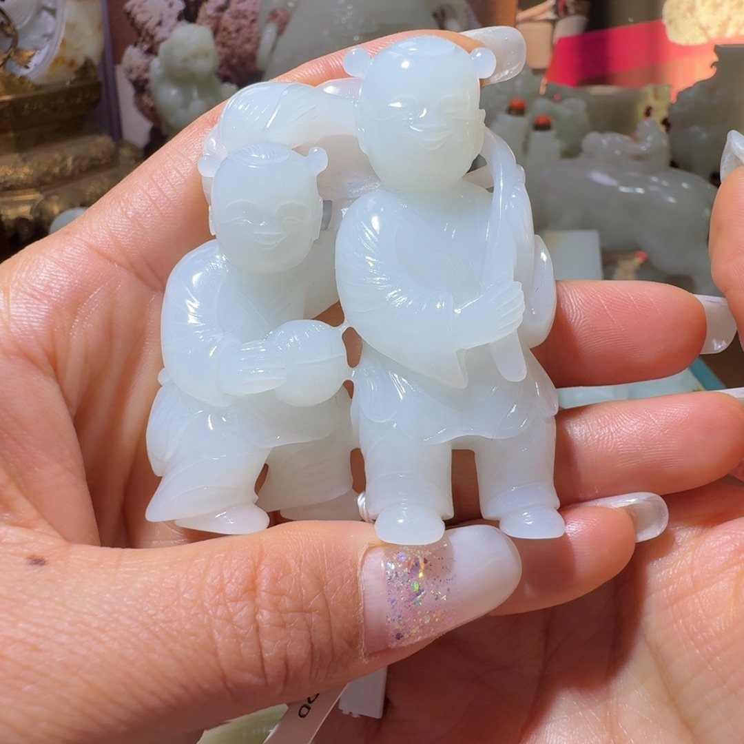 和田玉未镶嵌把件