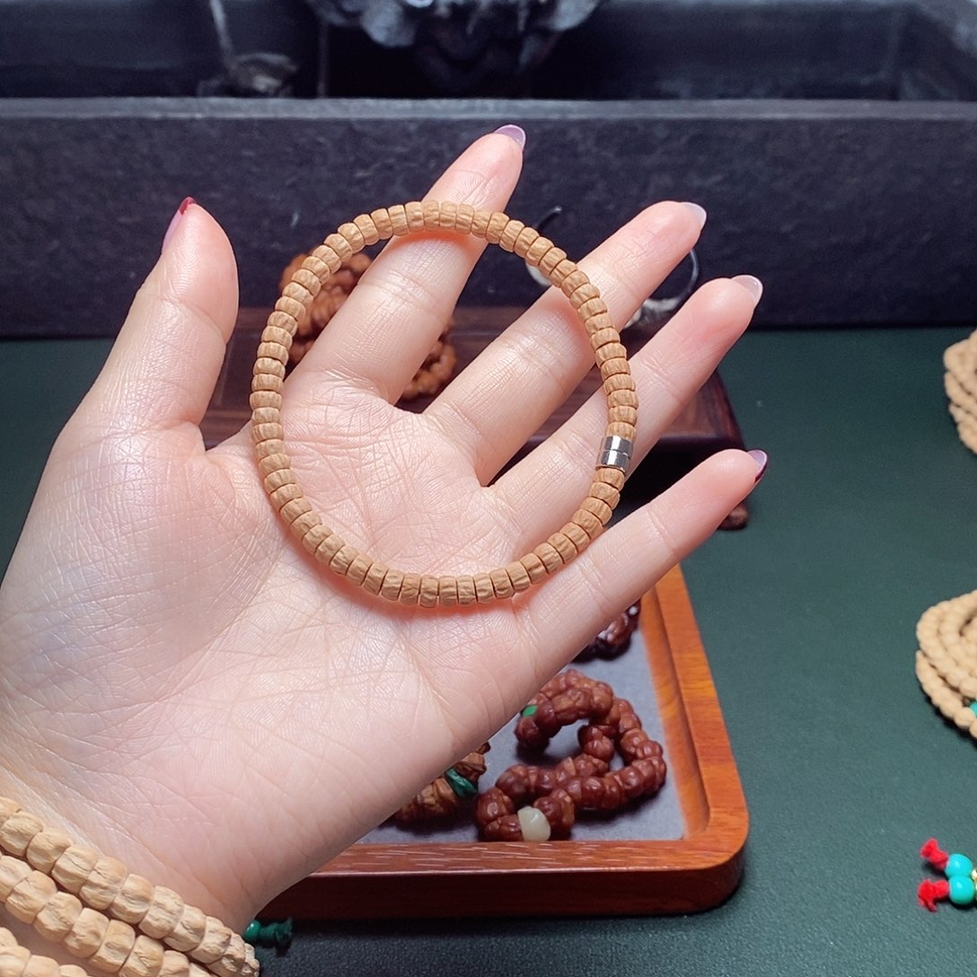 柏香籽/百香籽吊坠68.8