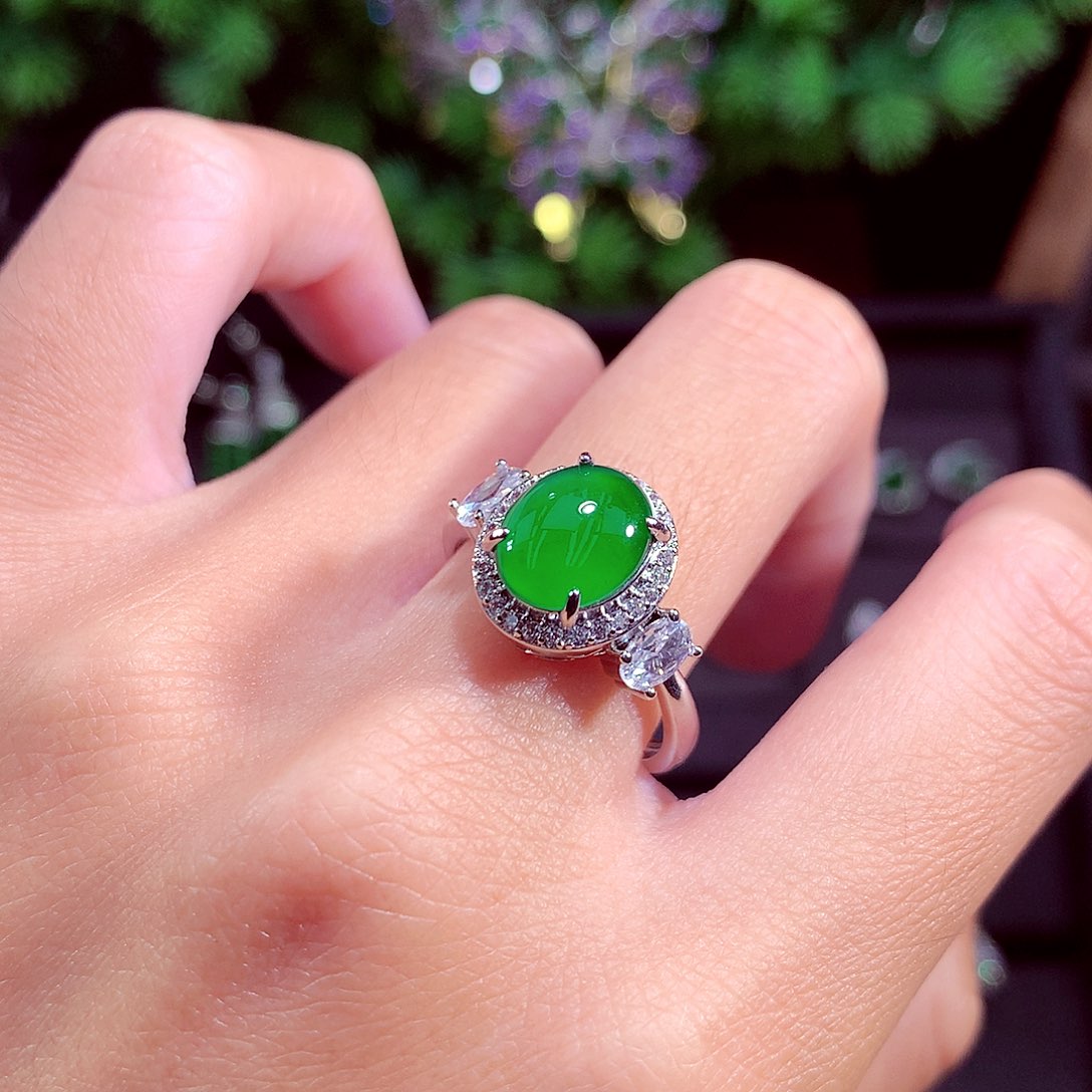 颈饰未镶嵌翡翠天然