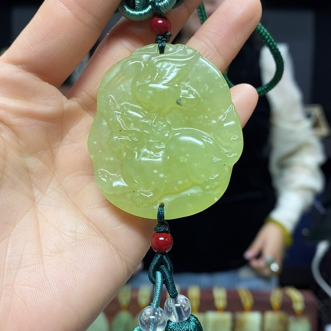 岫玉挂件吊坠未镶嵌