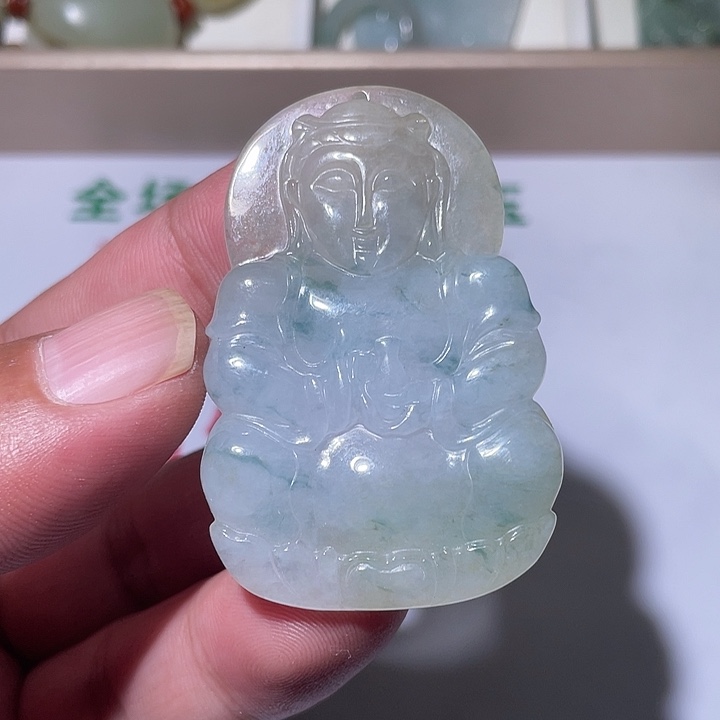 颈饰未镶嵌翡翠观音