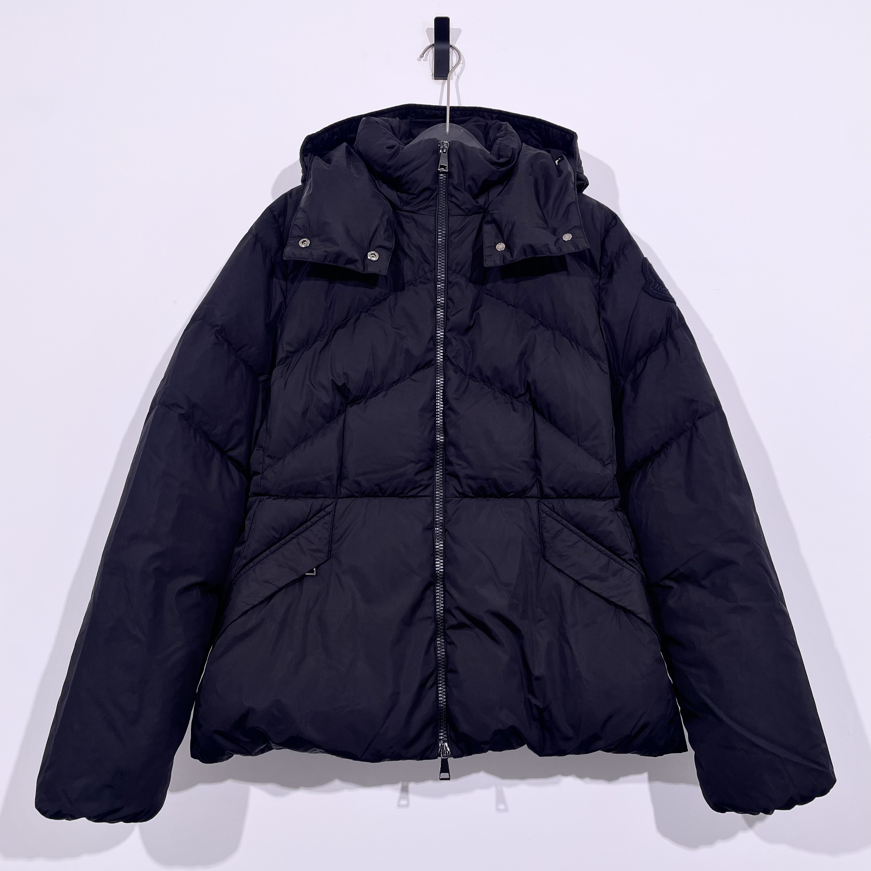 99新 MONCLER 蒙口黑色连帽羽绒服/3码/A1764