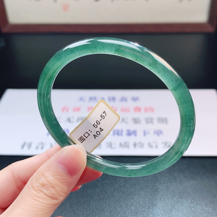 翡翠未镶嵌手镯翡翠手镯77