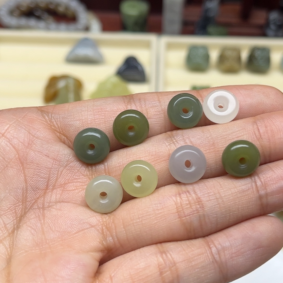 ****o和田玉未镶嵌珠宝半成品