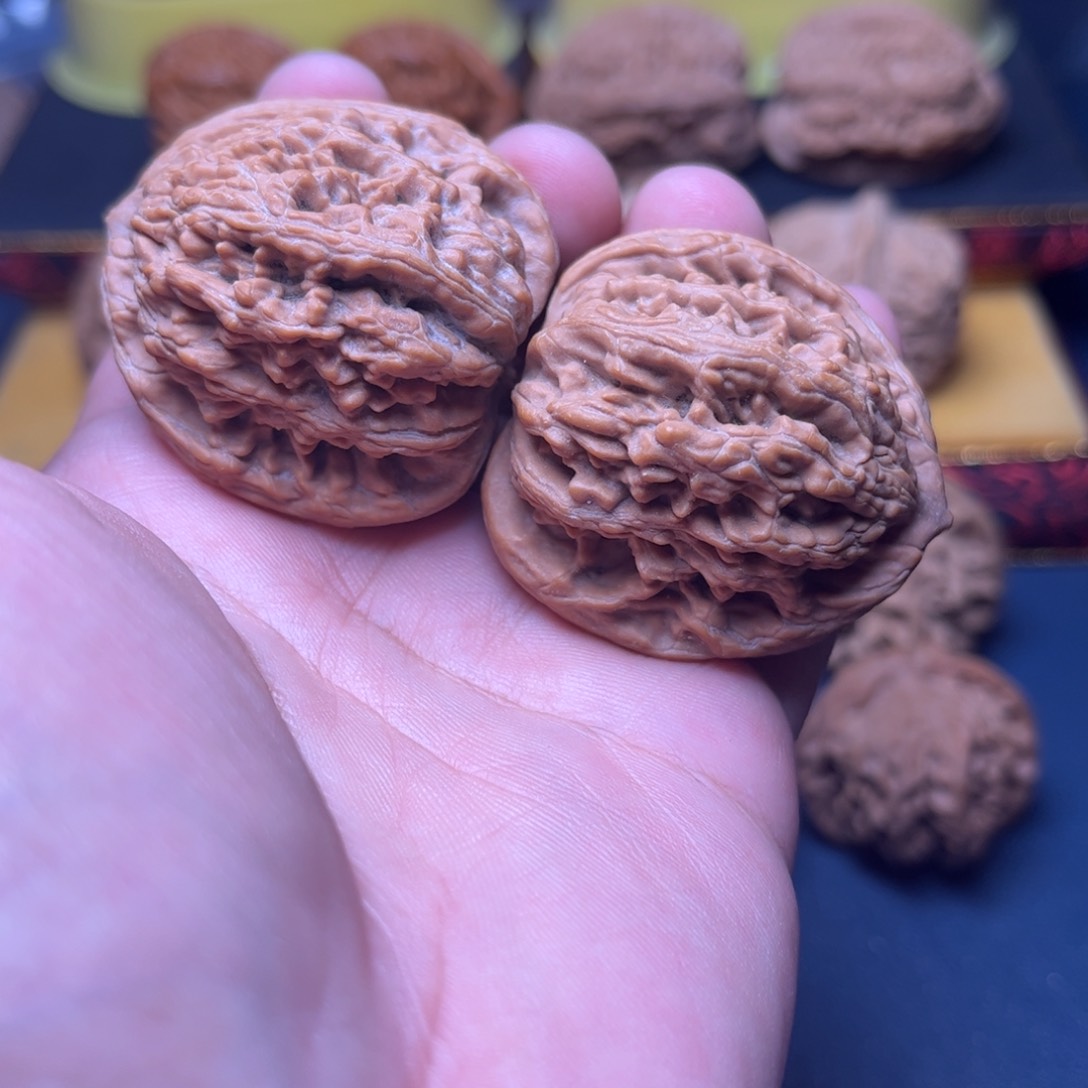 文玩核桃吊坠麦穗虎头