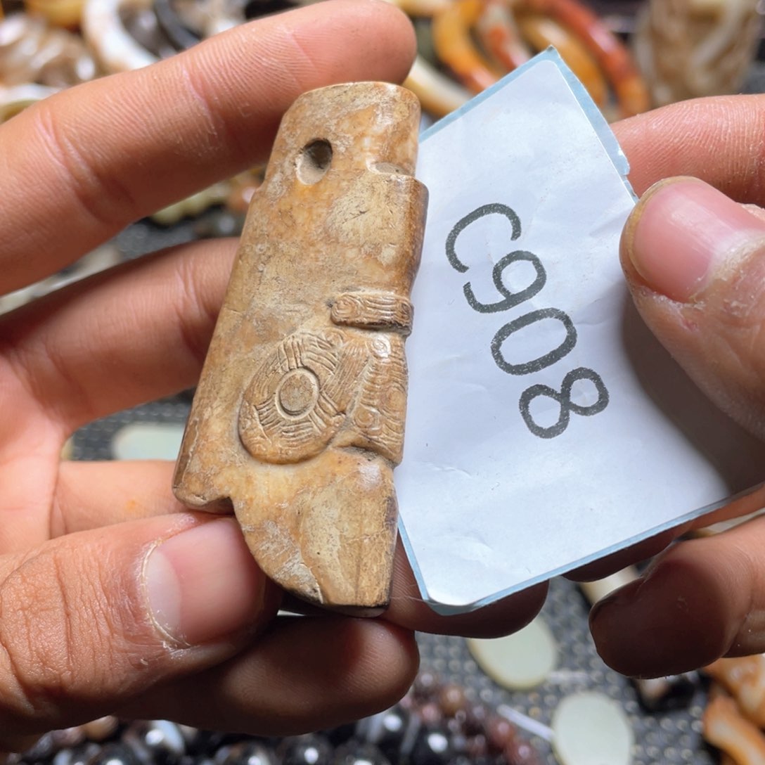 和田玉（糖玉）挂件未镶嵌