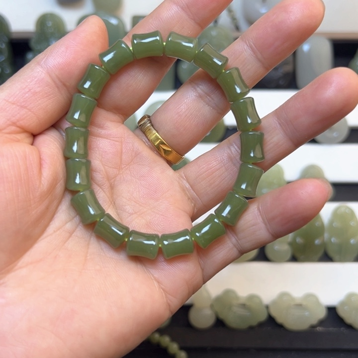 和田玉手串未镶嵌666